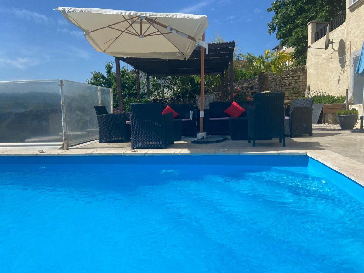 Magnifique Villa Avec Piscine Beaujolais Gleize Luaran gambar